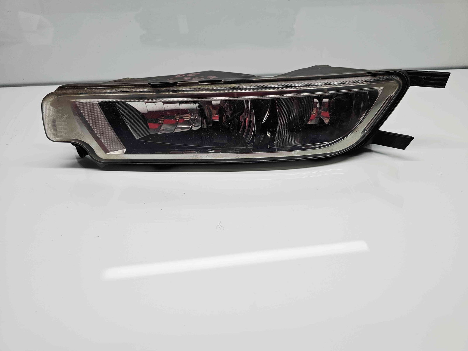 Proiector ceata dreapta Volkswagen Passat B8 (3G2) [Fabr 2015-prezent] 3G0941662E - imagine 1