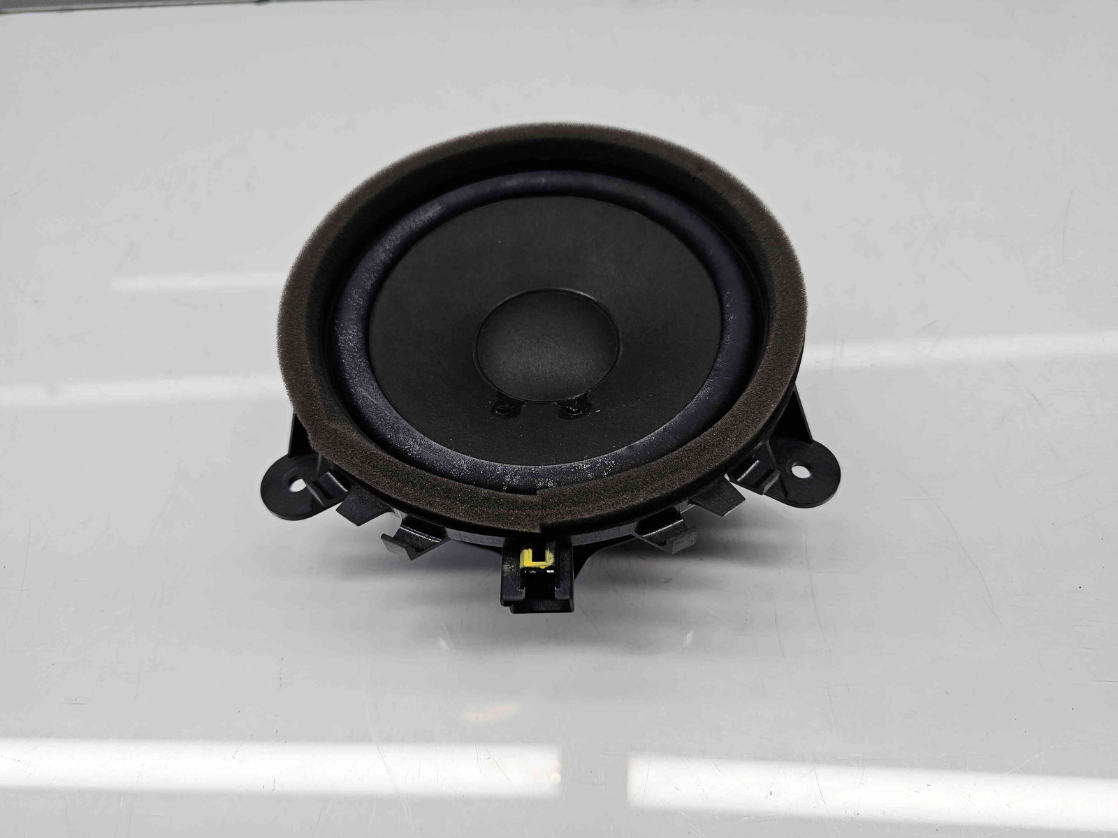 Boxa stanga fata Volvo V40 II Rdesign [Fabr 2013-2019] 30657445 - imagine 1