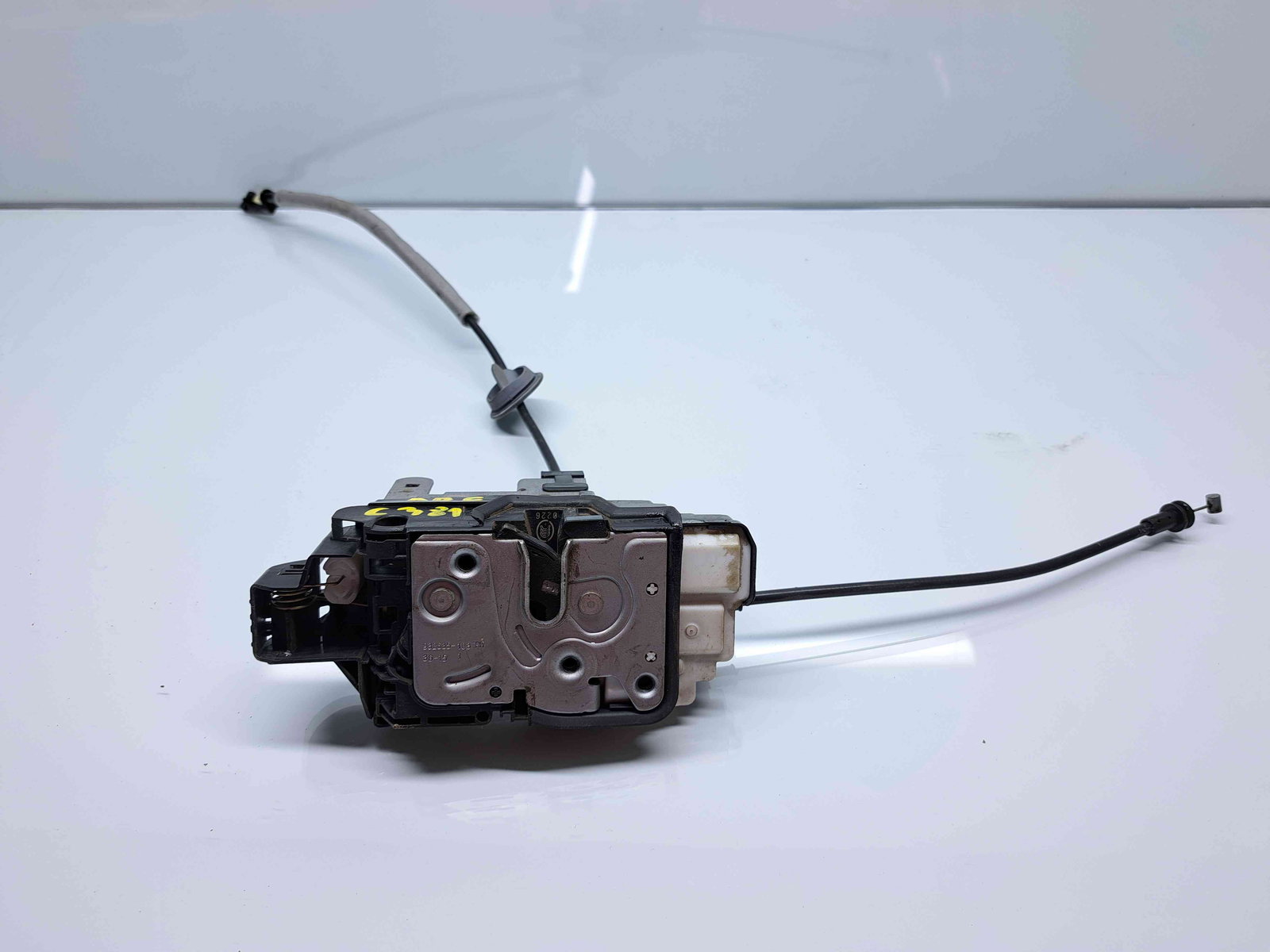 Broasca usa dreapta fata Volvo V40 II Rdesign [Fabr 2013-2019] 31440392 - imagine 1