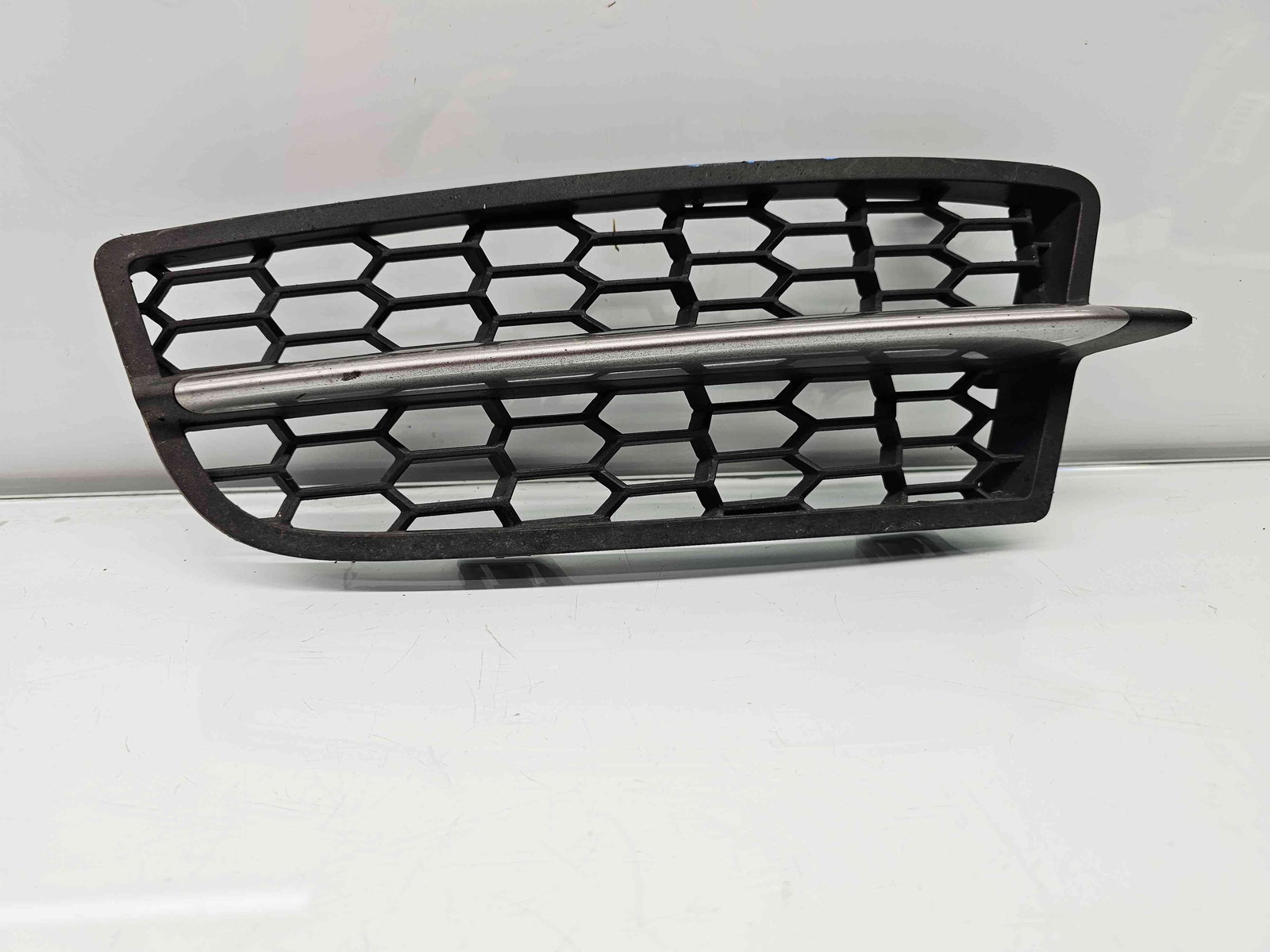 Grila proiector stanga Bmw 1 (F20) [Fabr 2011-2017] OEM - imagine 1