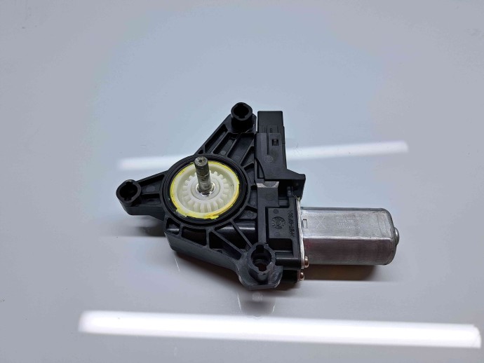 Motoras geam dreapta spate Volvo V40 II Rdesign [Fabr 2013-2019] 968740-101