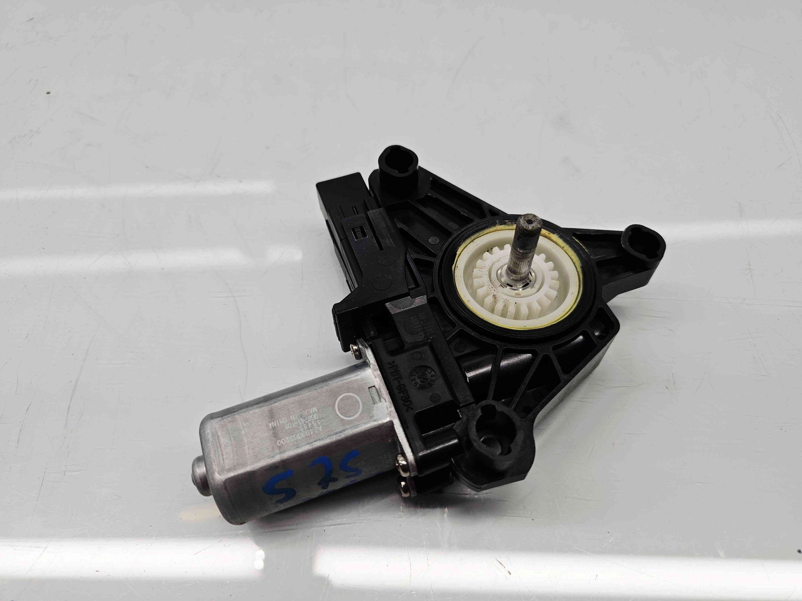 Motoras geam stanga spate Volvo V40 II Rdesign [Fabr 2013-2019] 968741-101 - imagine 1