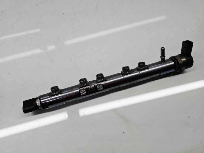 Rampa injectoare Bmw 1 (F20) [Fabr 2011-2017] 8514166 2.0 N47D 85KW / 116CP