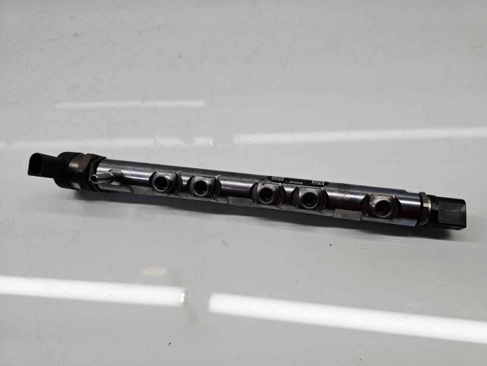 Rampa injectoare Bmw 1 (F20) [Fabr 2011-2017] 8514166 2.0 N47D 85KW / 116CP