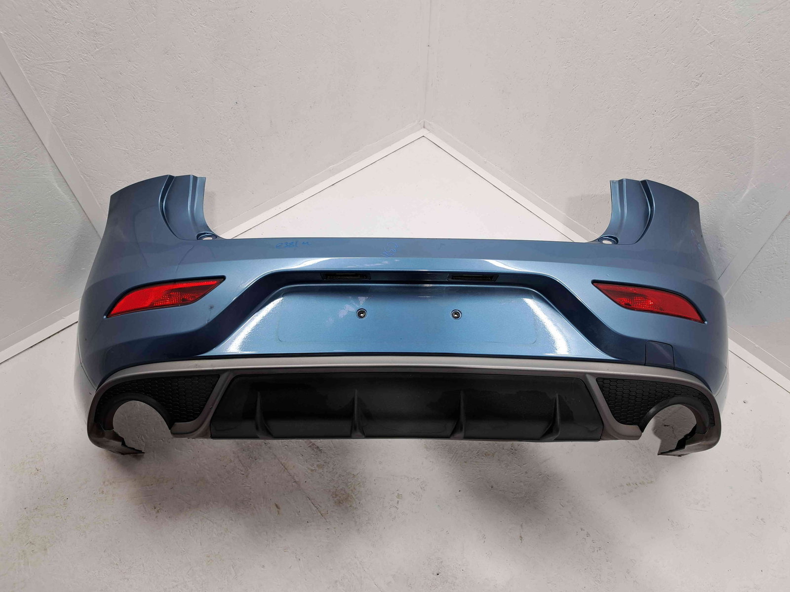 Bara spate Volvo V40 II Rdesign [Fabr 2013-2019] 713 POWER BLUE METAL - imagine 1