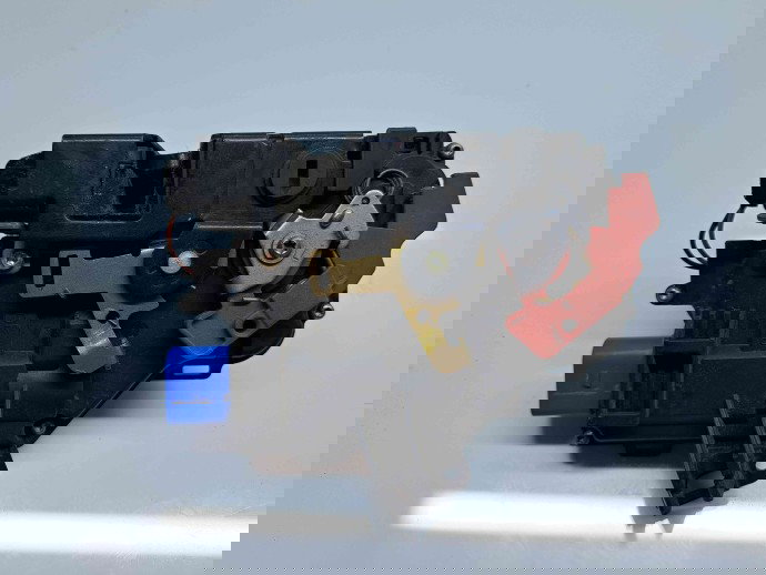 Broasca usa stanga spate Volkswagen Golf 5 (1K1) [Fabr 2004-2008] 7L0839015