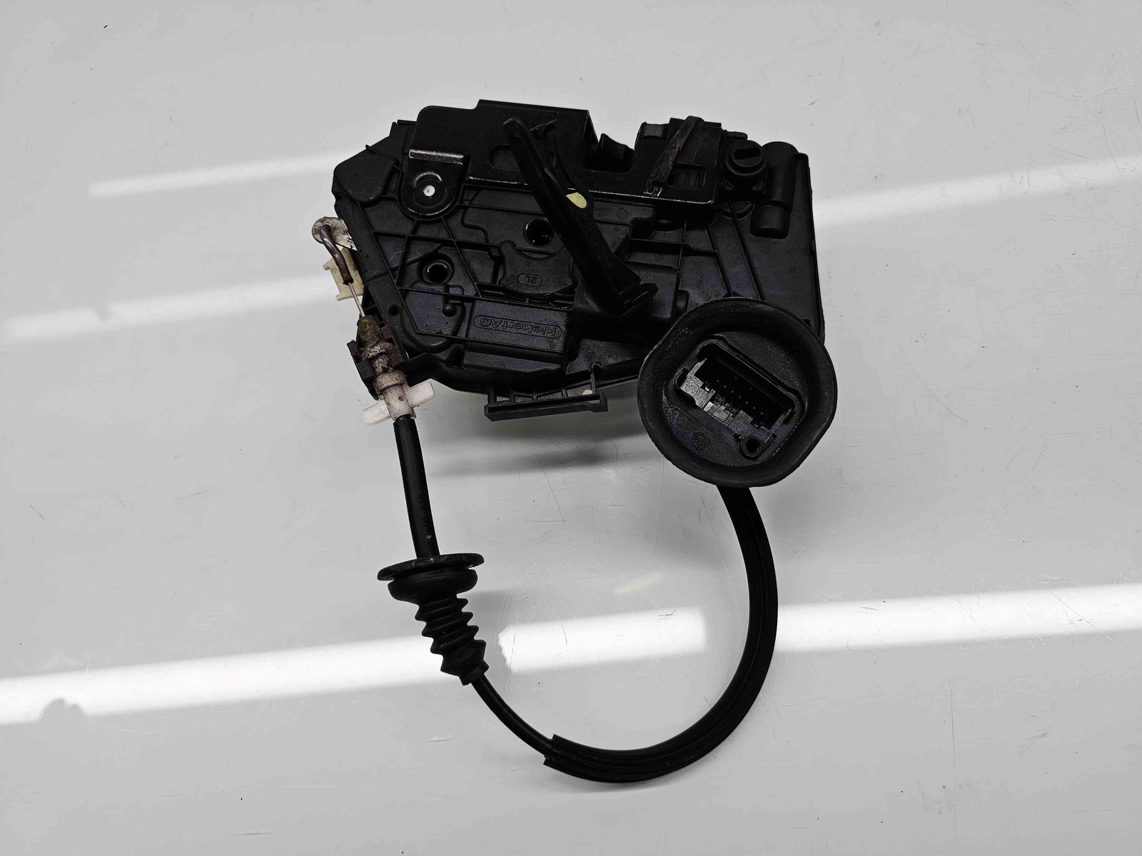 Broasca usa stanga spate Volkswagen Golf 6 (5K1) GTI [Fabr 2009-2013] 5K4839015H - imagine 6