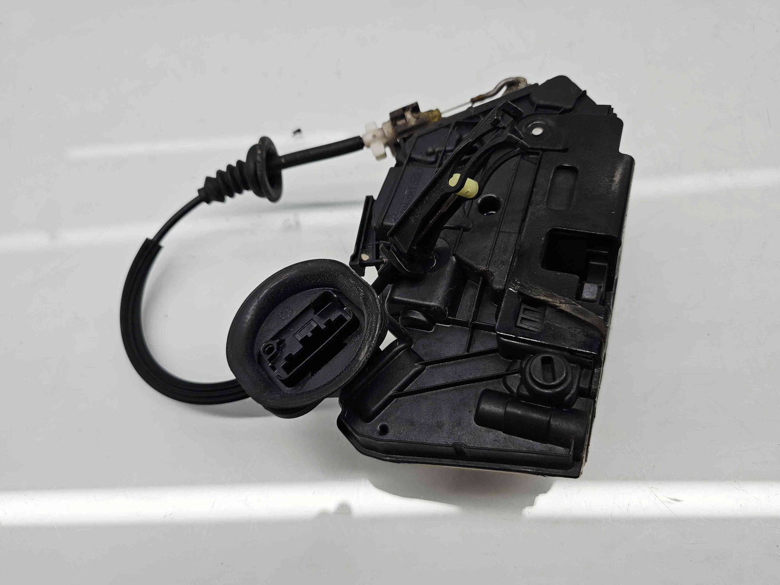 Broasca usa stanga spate Volkswagen Golf 6 (5K1) GTI [Fabr 2009-2013] 5K4839015H - imagine 7