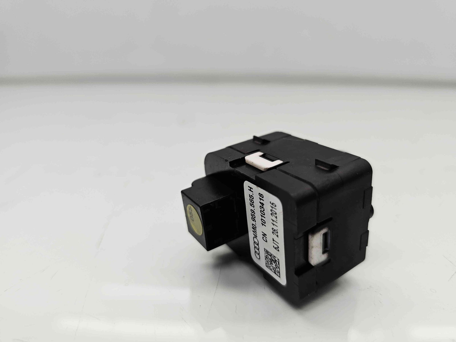 Buton reglaj oglinzi Audi A4 (8W2, B9) [Fabr 2015-2023] 4M0959565H - imagine 4