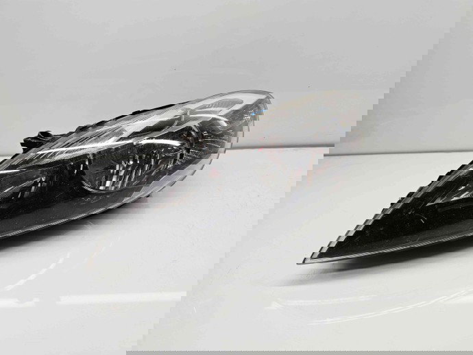  Far stanga Volvo V40 II Rdesign [Fabr 2013-2019] 31420005