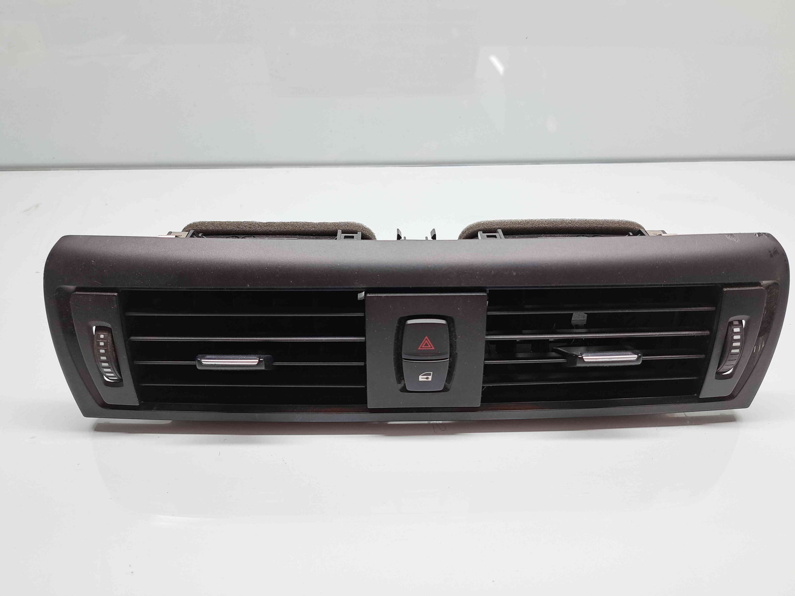 Grila aerisire centrala Bmw 1 (F20) [Fabr 2011-2017] 9205357-12 - imagine 1