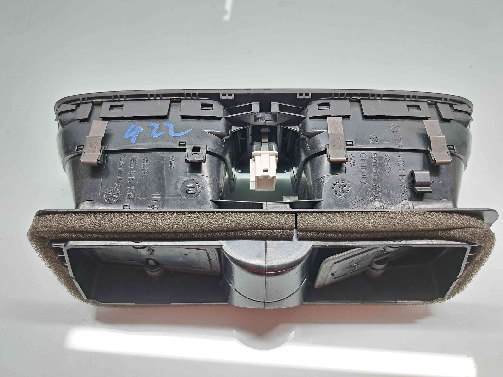 Grila aerisire centrala Volkswagen Golf 6 (5K1) GTI [Fabr 2009-2013] 5K0815735D / 5K0815736D - imagine 2