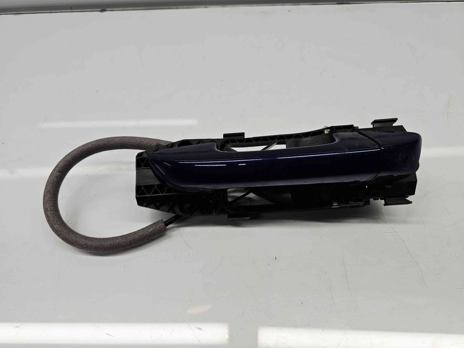 Maner usa stanga spate Volkswagen Golf 6 (5K1) GTI [Fabr 2009-2013] LD5Q - imagine 1