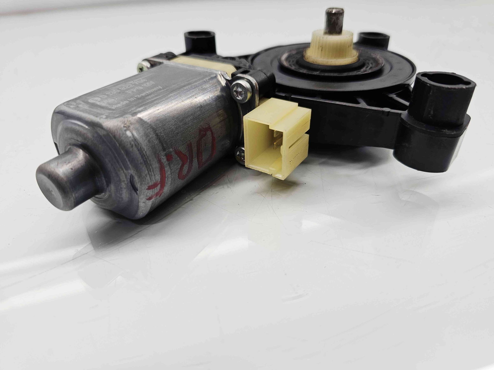 Motoras geam dreapta fata Audi A4 (8W2, B9) [Fabr 2015-2023] 8W0959802 - imagine 3