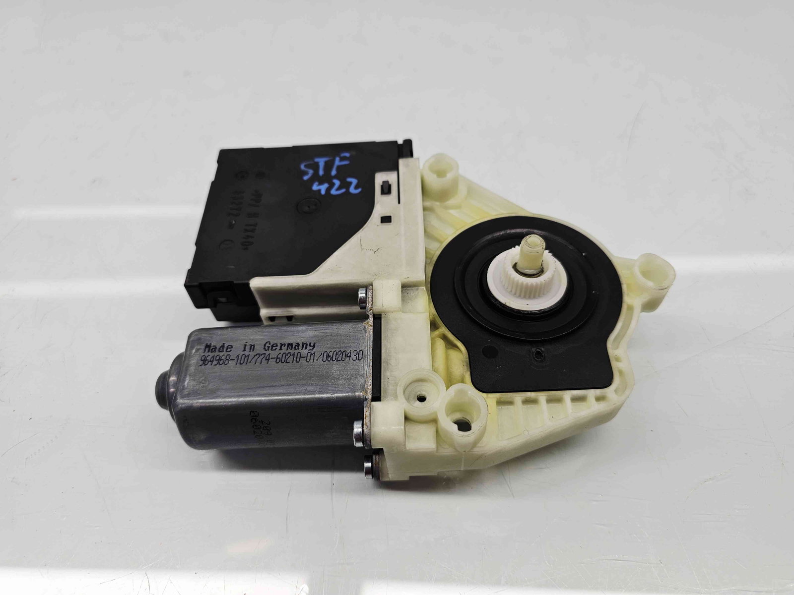 Motoras geam stanga fata Volkswagen Golf 6 (5K1) GTI [Fabr 2009-2013] 5K0959702D - imagine 1