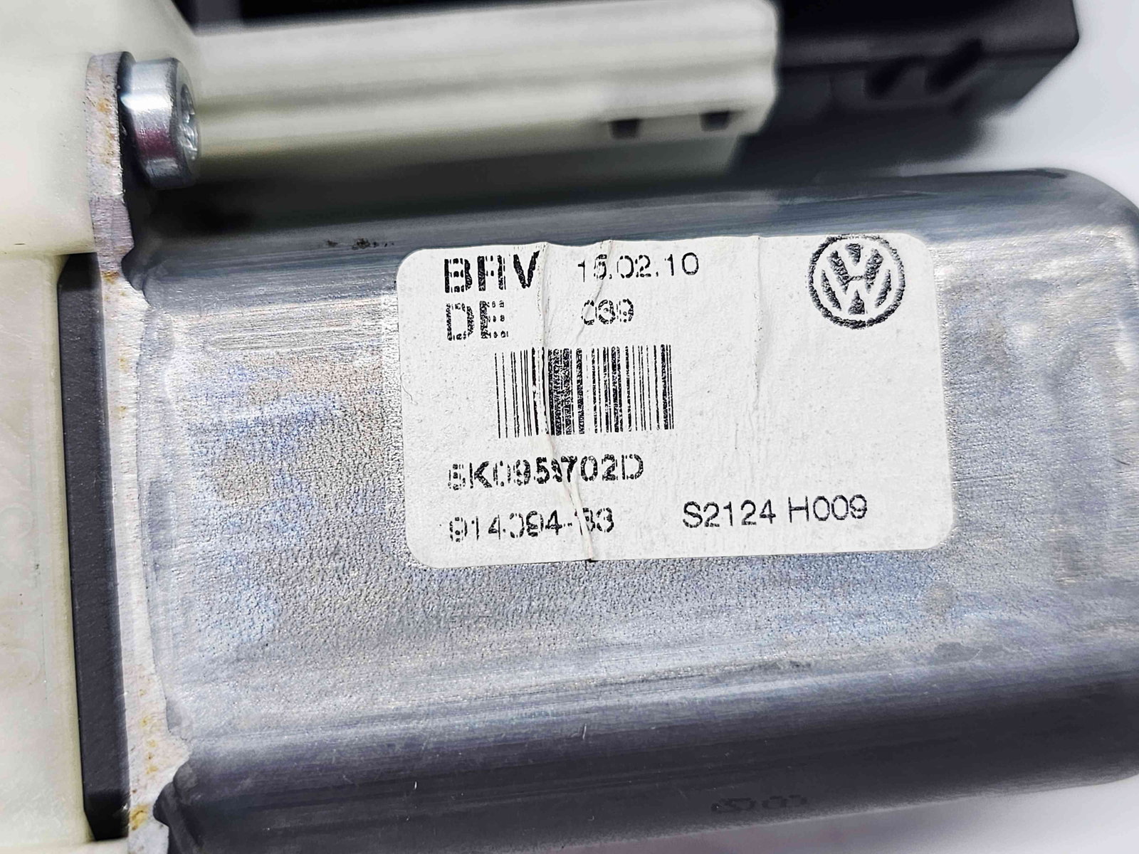 Motoras geam stanga fata Volkswagen Golf 6 (5K1) GTI [Fabr 2009-2013] 5K0959702D - imagine 4