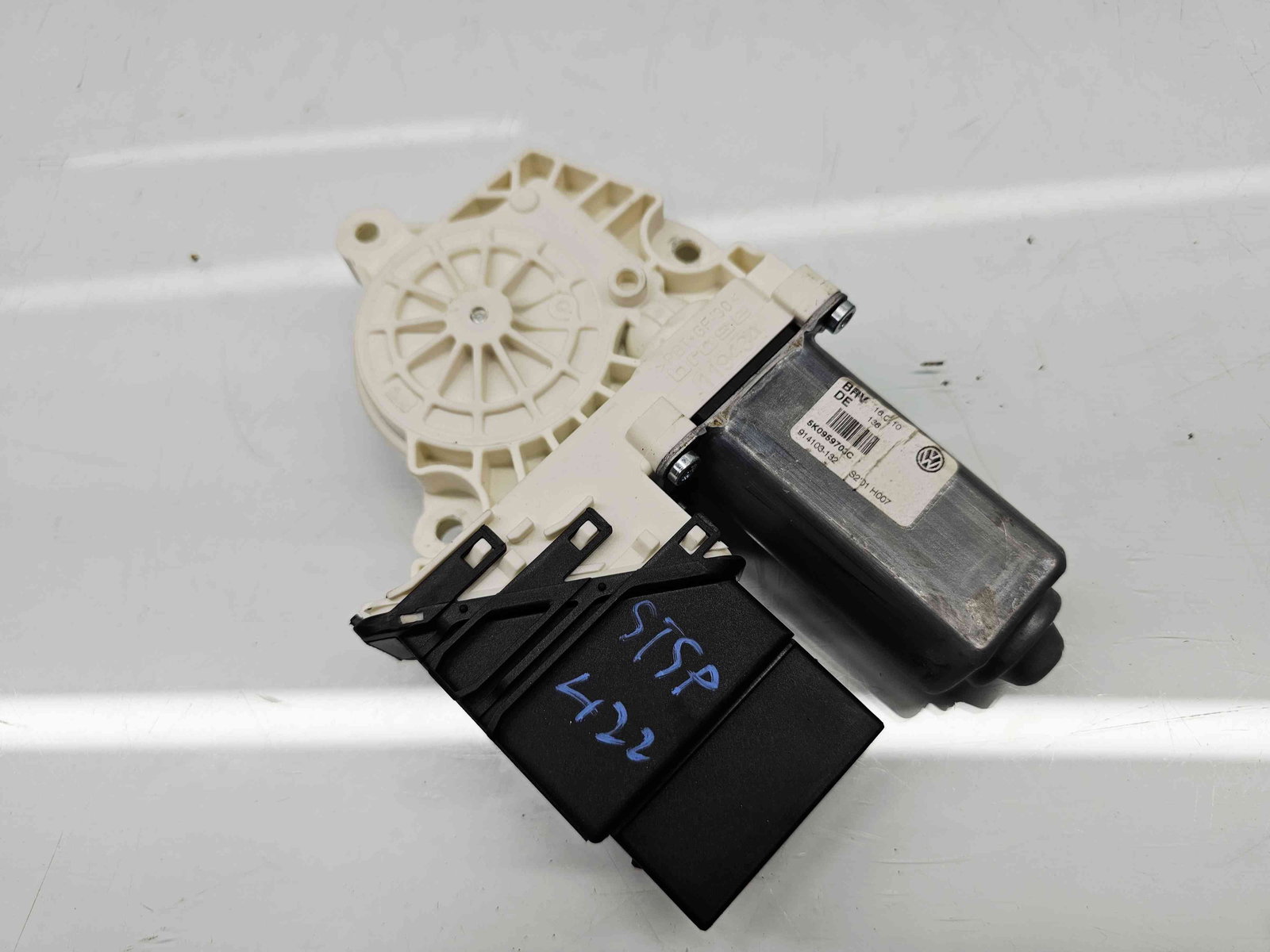 Motoras geam stanga spate Volkswagen Golf 6 (5K1) GTI [Fabr 2009-2013] 5K0959703C - imagine 3