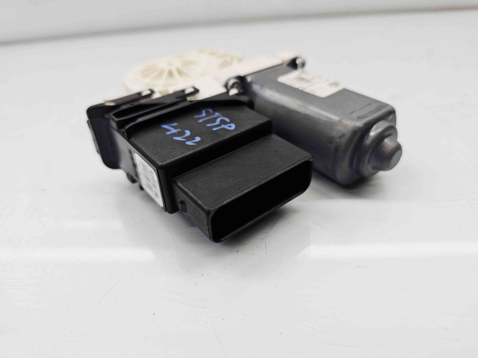 Motoras geam stanga spate Volkswagen Golf 6 (5K1) GTI [Fabr 2009-2013] 5K0959703C - imagine 5