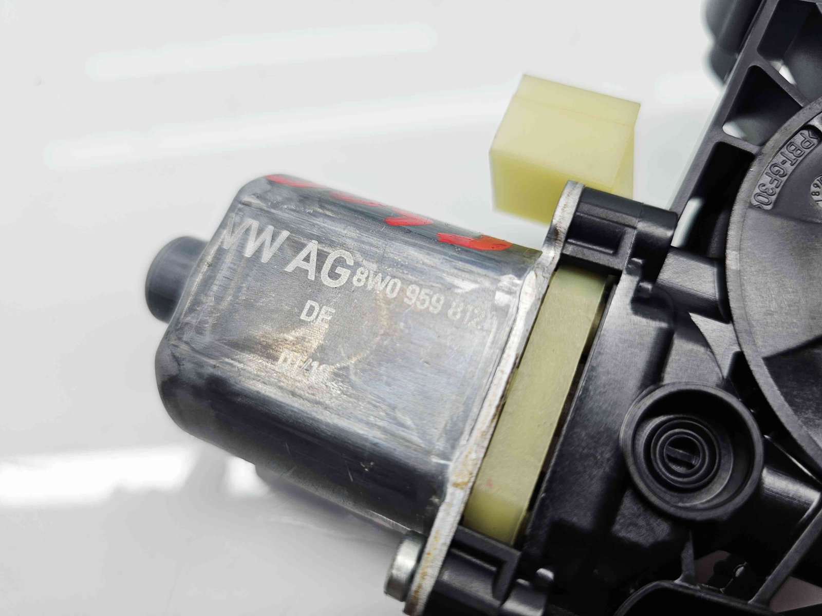 Motoras geam stanga spate Audi A4 (8W2, B9) [Fabr 2015-2023] 8W0959801 - imagine 2