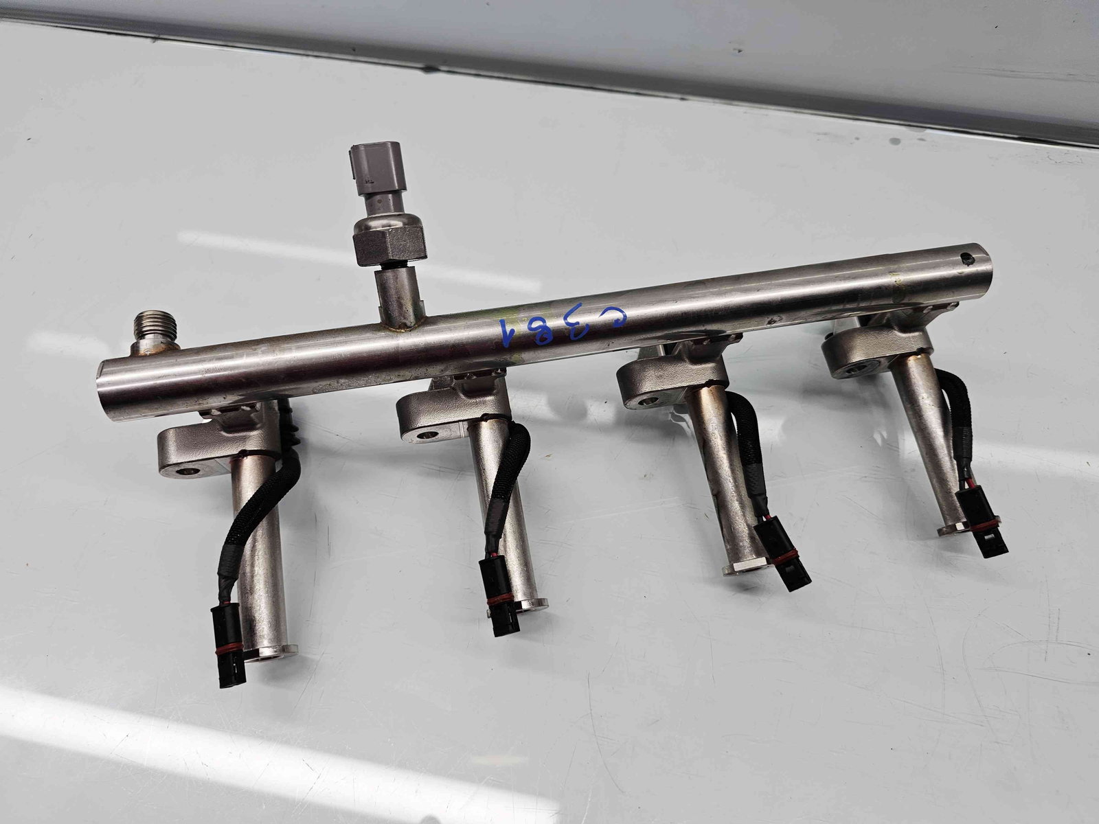 Rampa injectoare Volvo V40 II Rdesign [Fabr 2013-2019] 31303496 2.0 Benz B4204T 90KW / 122CP - imagine 5