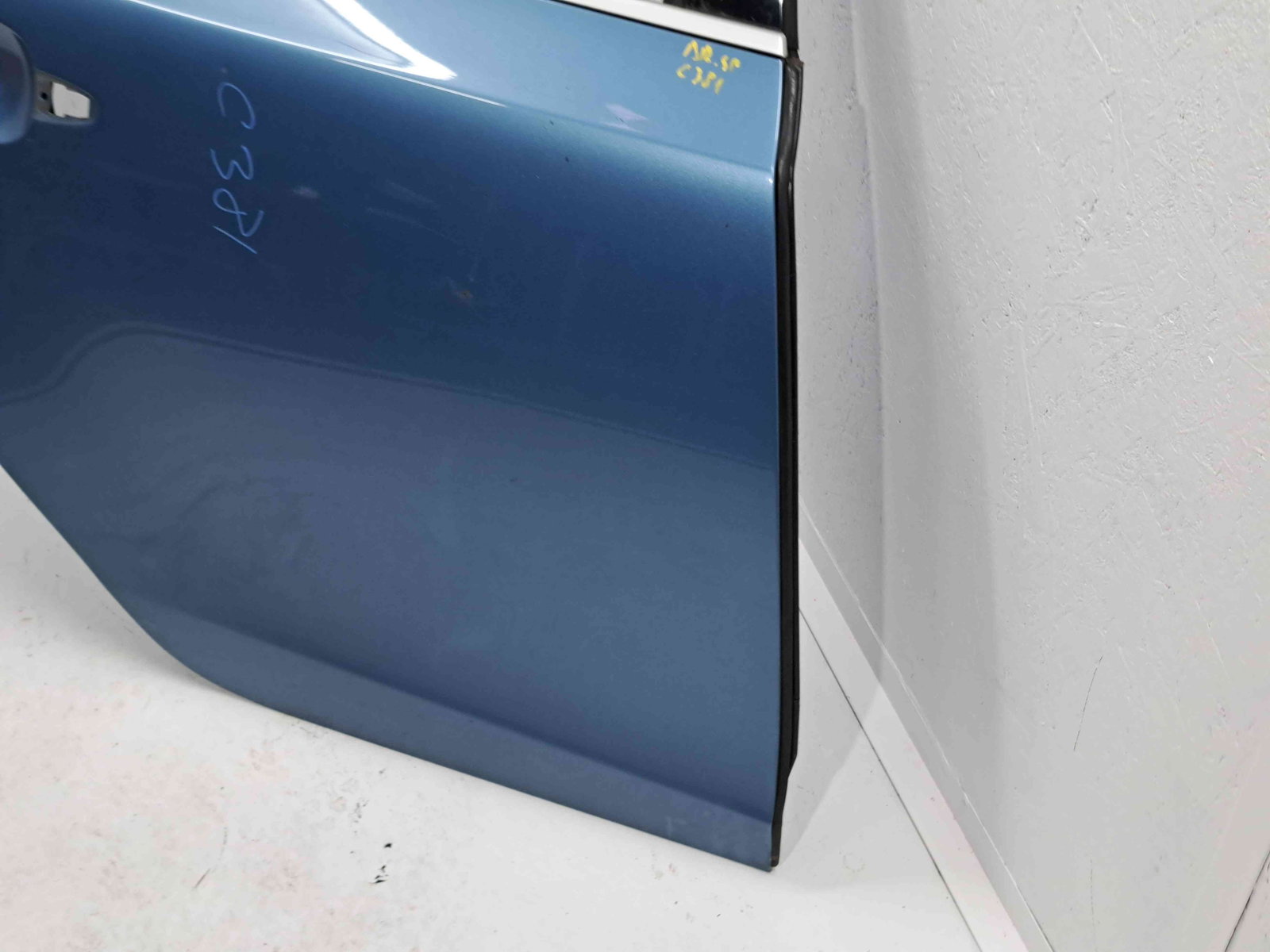 Usa dreapta spate Volvo V40 II Rdesign [Fabr 2013-2019] 713 POWER BLUE METAL - imagine 2