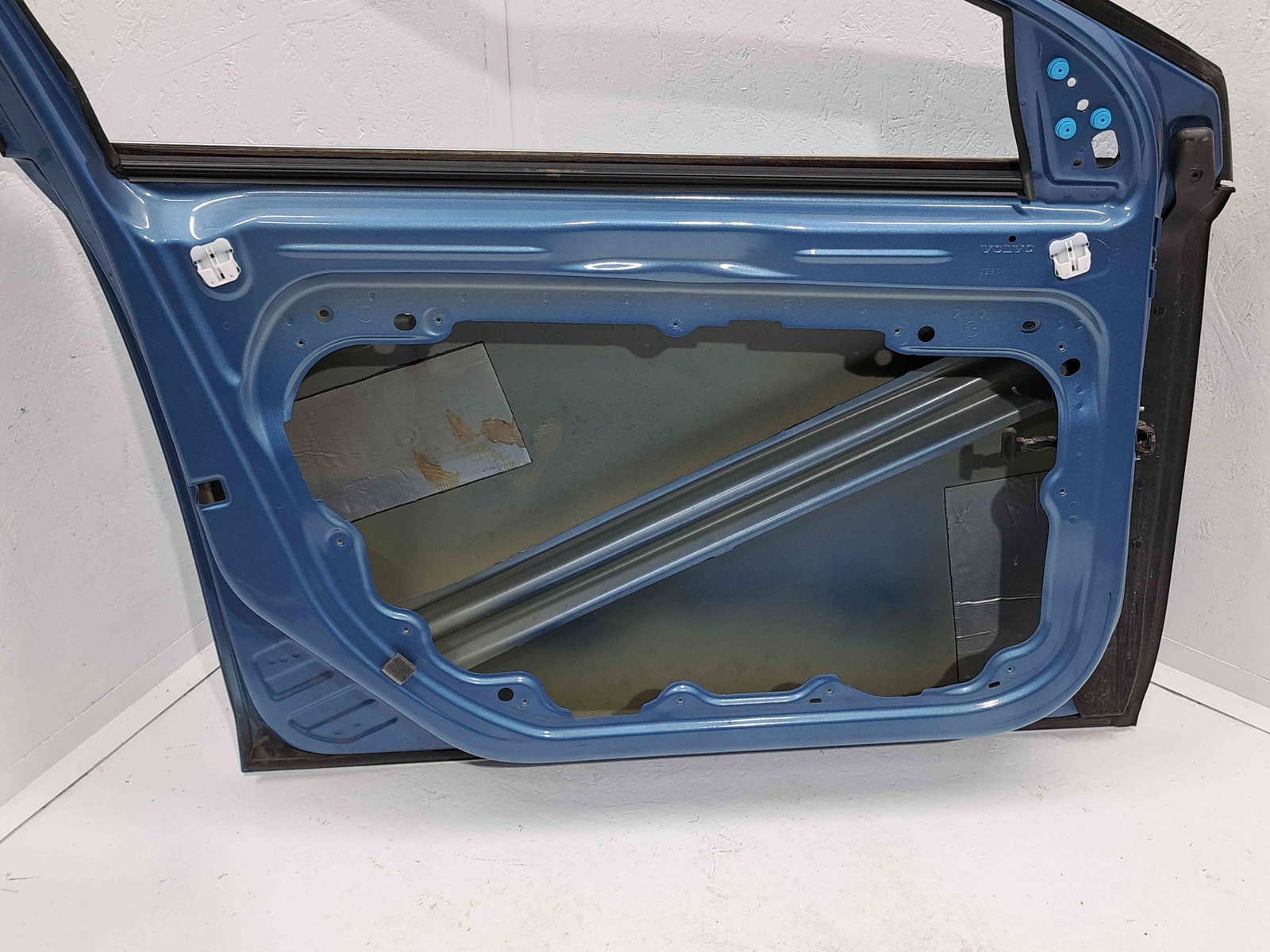 Usa stanga fata Volvo V40 II Rdesign [Fabr 2013-2019] 713 POWER BLUE METAL