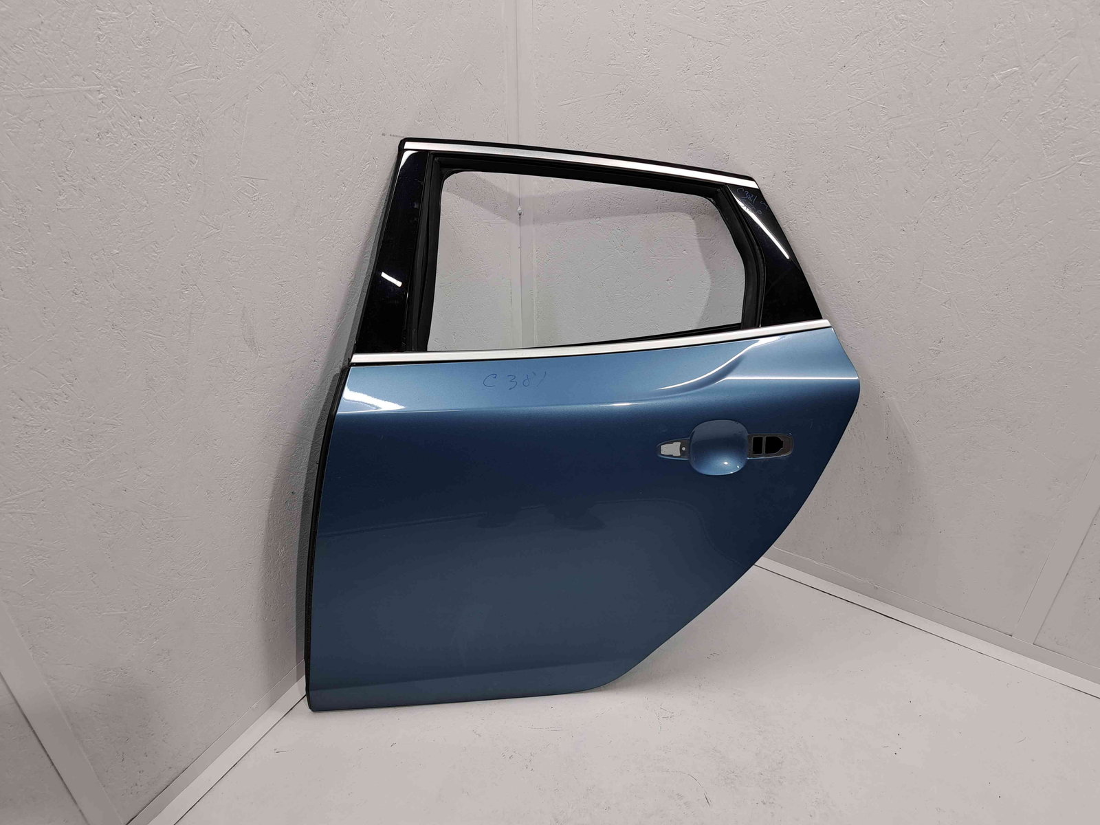 Usa stanga spate Volvo V40 II Rdesign [Fabr 2013-2019] 713 POWER BLUE METAL - imagine 1