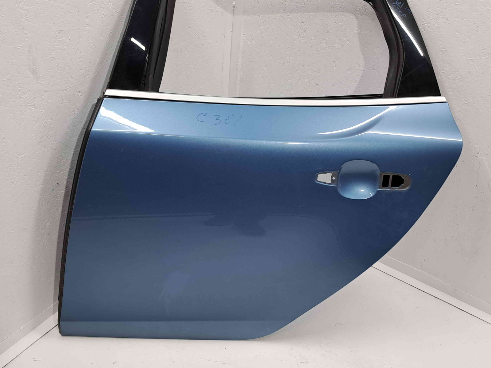 Usa stanga spate Volvo V40 II Rdesign [Fabr 2013-2019] 713 POWER BLUE METAL - imagine 5