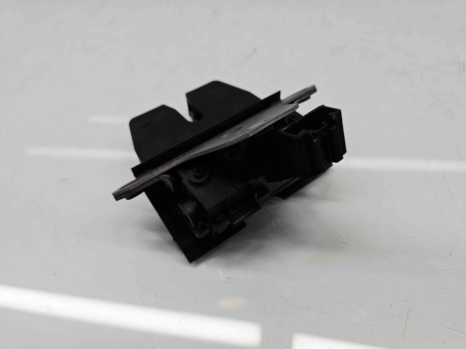 Broasca haion Volvo V40 II Rdesign [Fabr 2013-2019] 31440245 - imagine 4