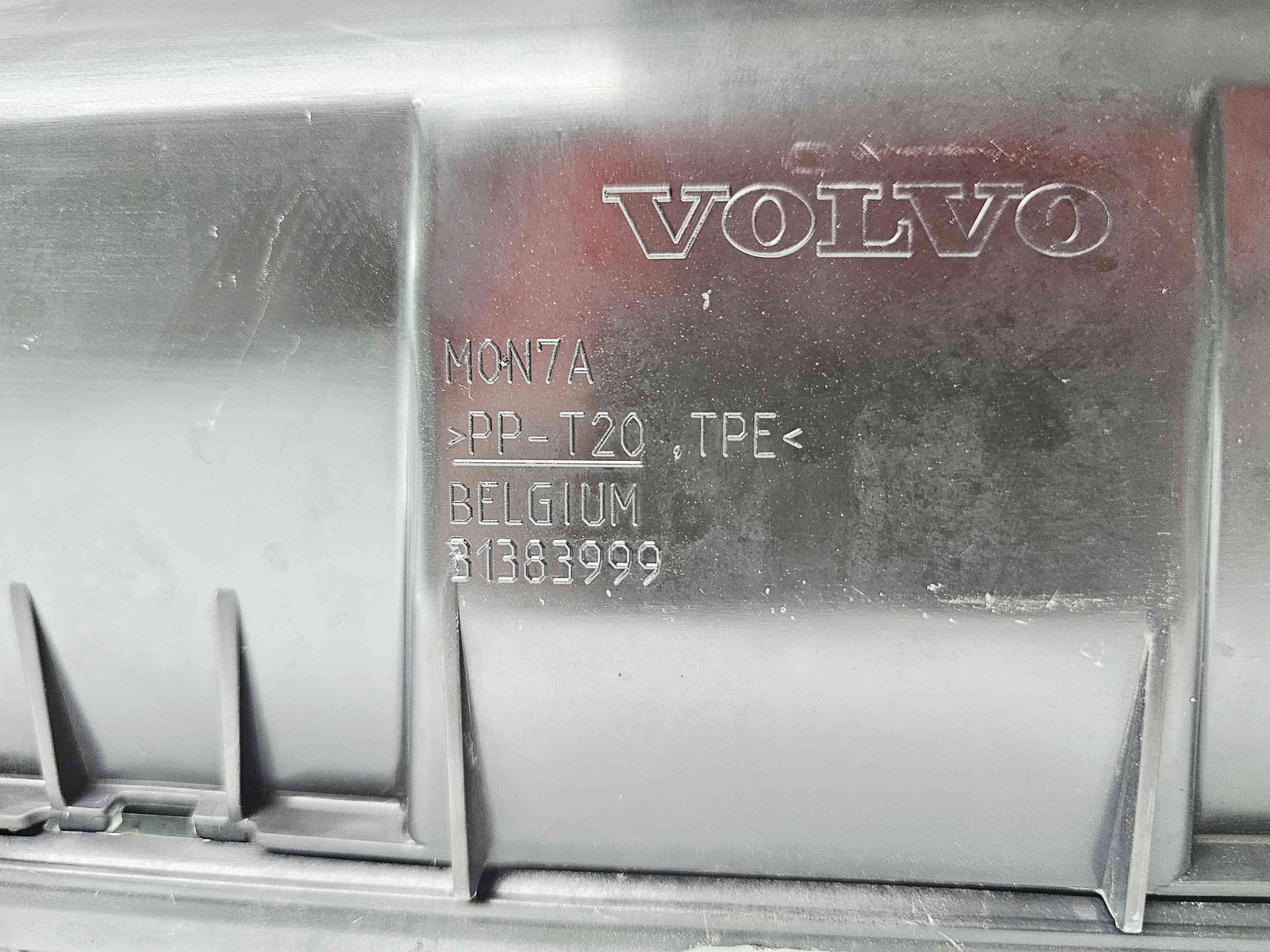 Deflector aer Volvo V40 II Rdesign [Fabr 2013-2019] 31383999 - imagine 4