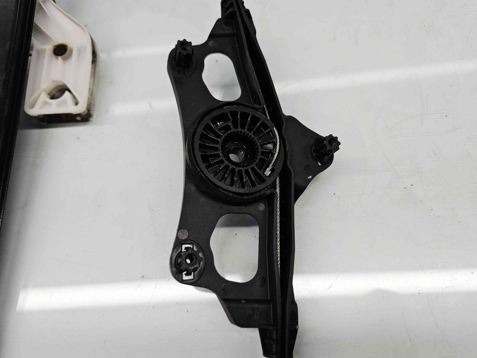 Macara electrica geam dreapta spate Audi A4 (8W2, B9) [Fabr 2015-2023] 8W0839462 - imagine 3