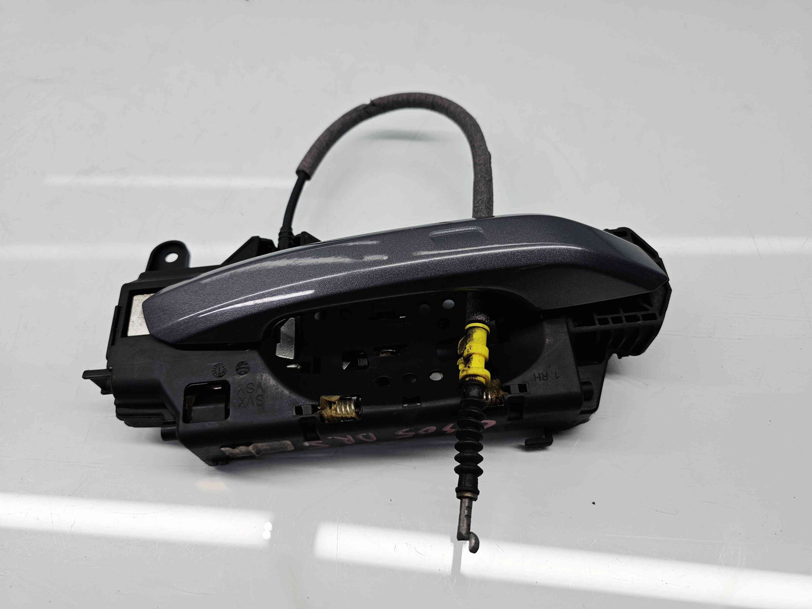 Maner usa dreapta spate Audi A4 (8W2, B9) [Fabr 2015-2023] LX7R - imagine 1