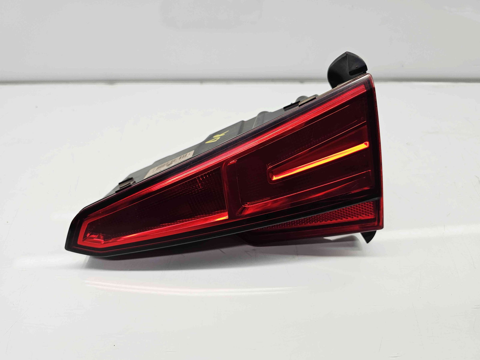 Stop haion dreapta Audi A4 (8W2, B9) [Fabr 2015-2023] 8W5945076A - imagine 1