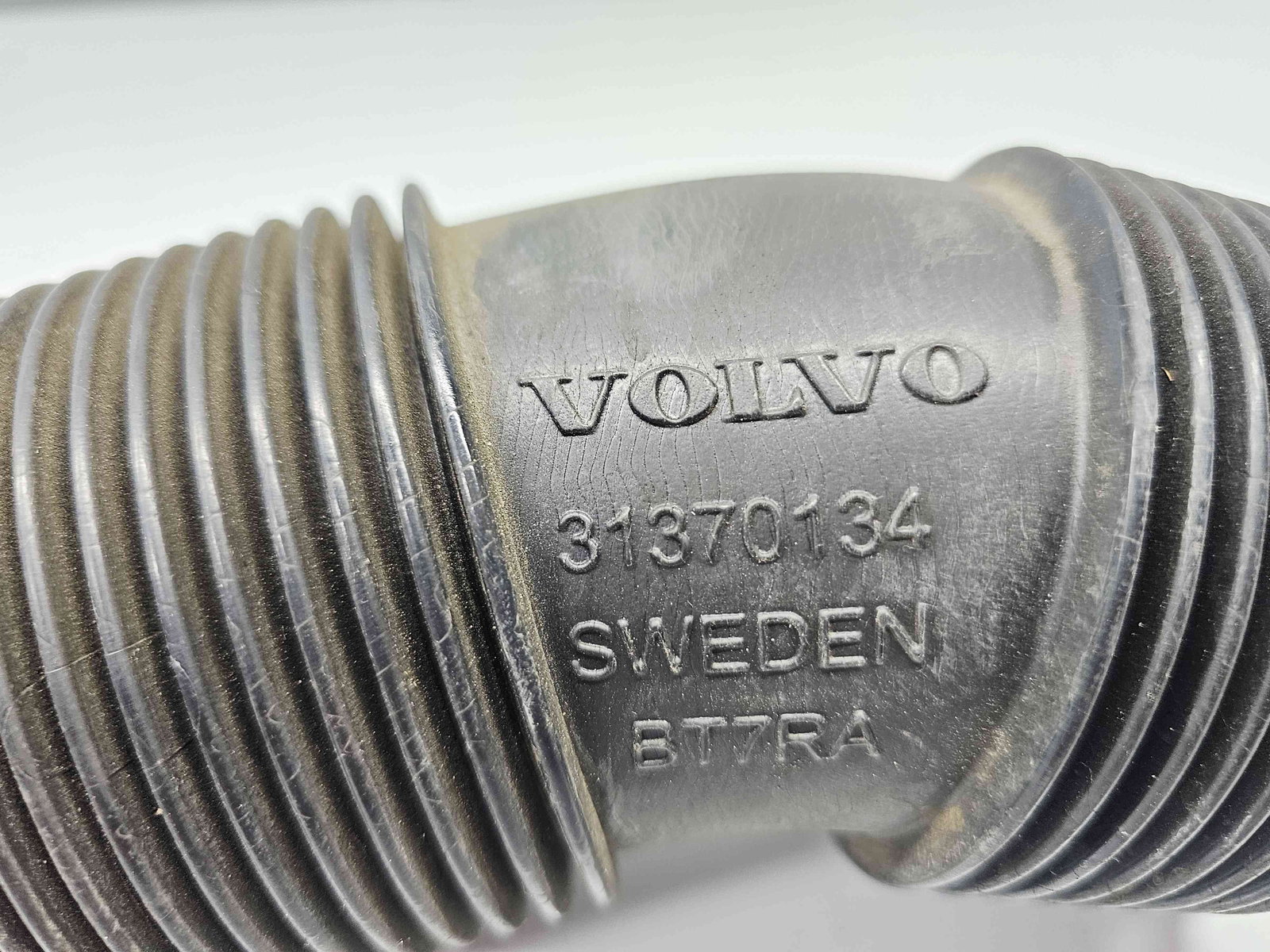 Tub admisie aer Volvo V40 II Rdesign [Fabr 2013-2019] 31370134 2.0 Benz B4204T 90KW / 122CP - imagine 2