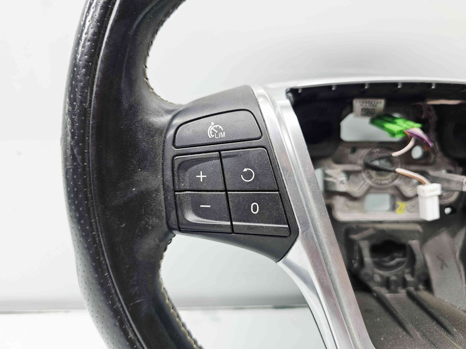 Volan Volvo V40 II Rdesign [Fabr 2013-2019] 31332927 - imagine 2