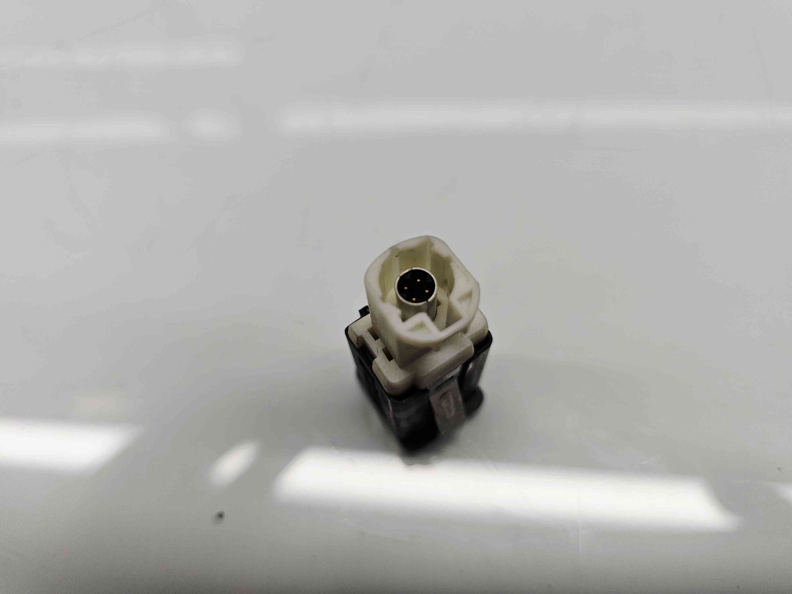 Conector auxiliar USB Bmw 5 (F10) [Fabr 2011-2016] 9237656 - imagine 4