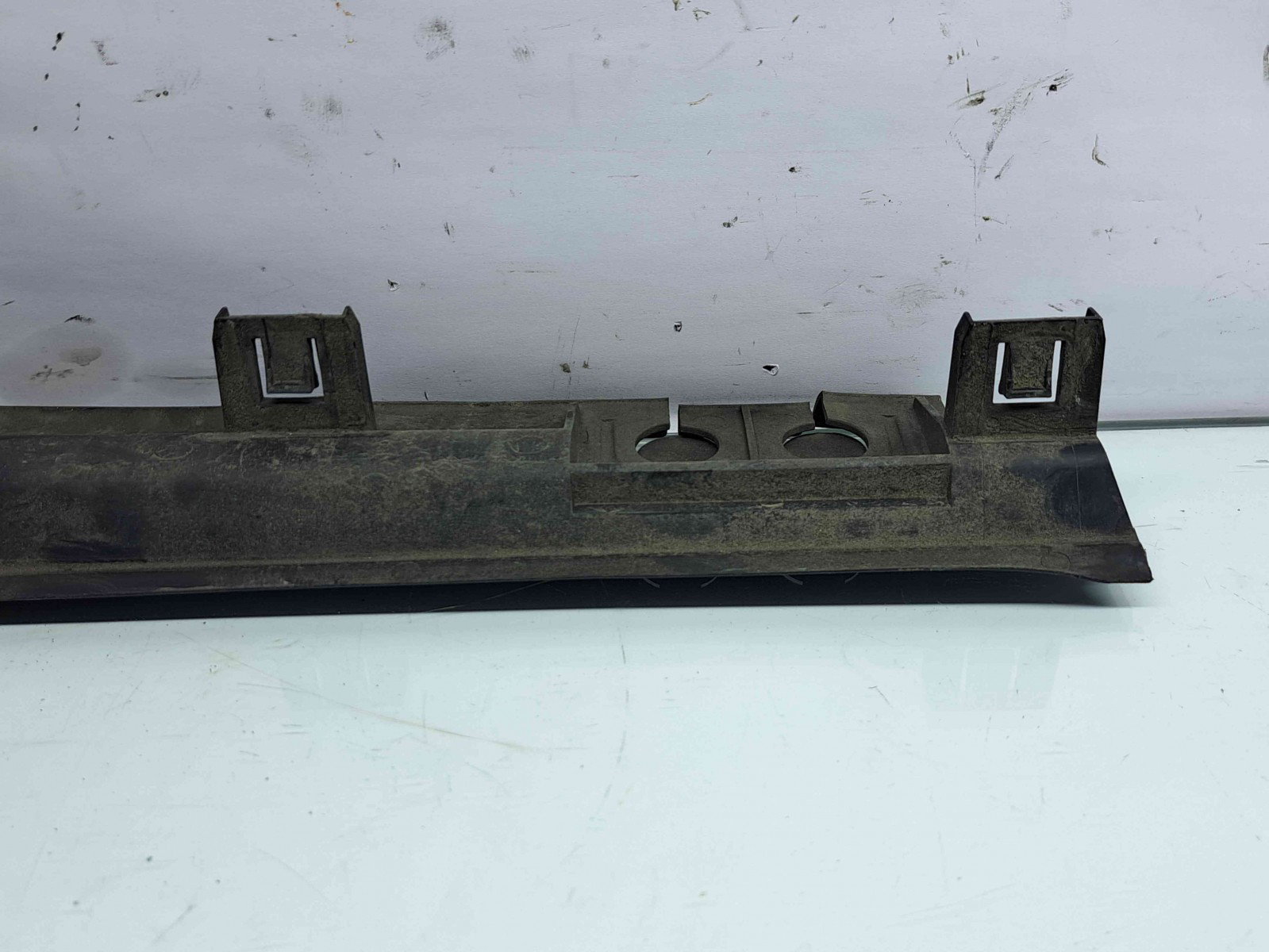 Deflector aer Audi Q5 (8RB) [Fabr 2008-2016] 8R0121292B - imagine 4