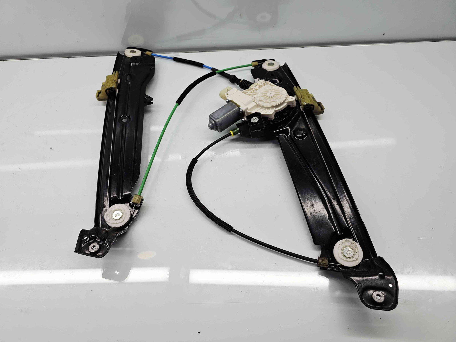 Macara electrica geam dreapta fata Bmw 5 (F10) [Fabr 2011-2016] 7182112 - imagine 1