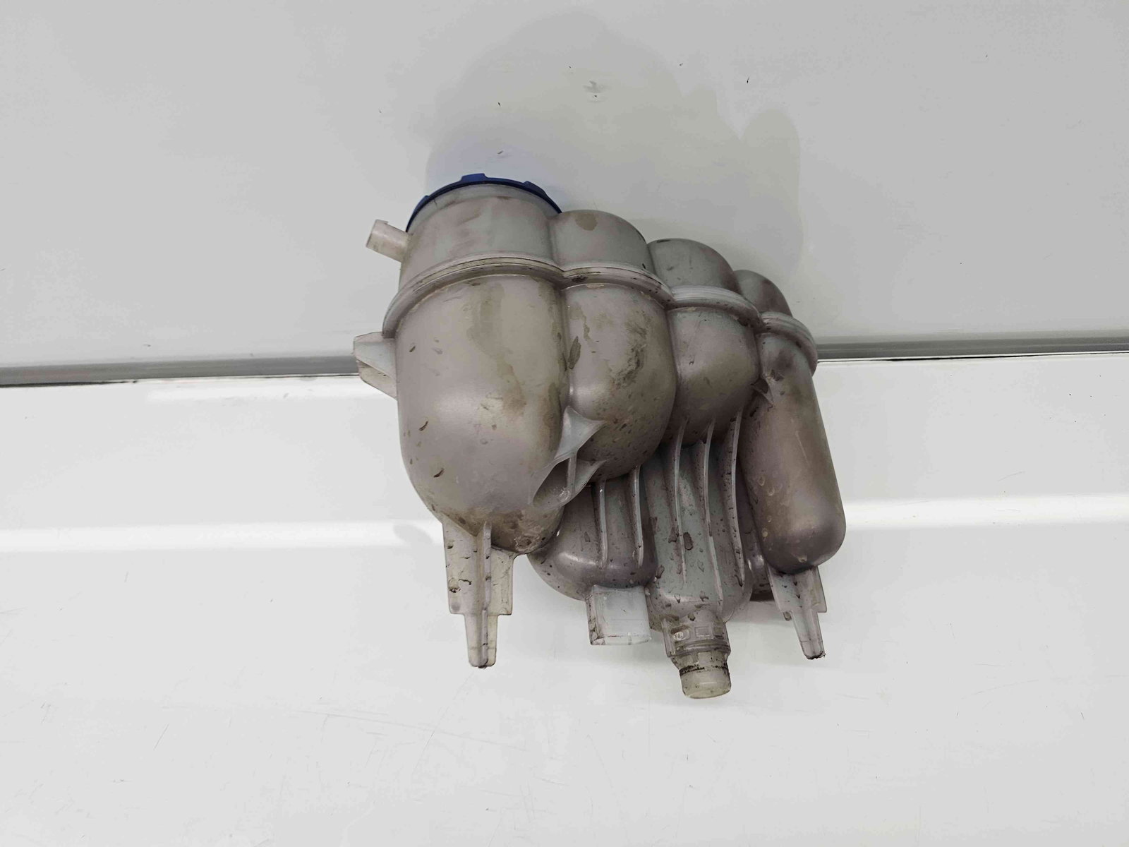 Vas expansiune Audi A4 (8W2, B9) [Fabr 2015-2023] 8W0121405E - imagine 4