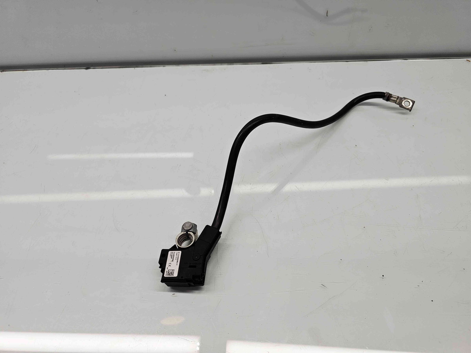 Borna baterie (-) Bmw5 (F10) [Fabr 2011-2016] 9253082 - imagine 1