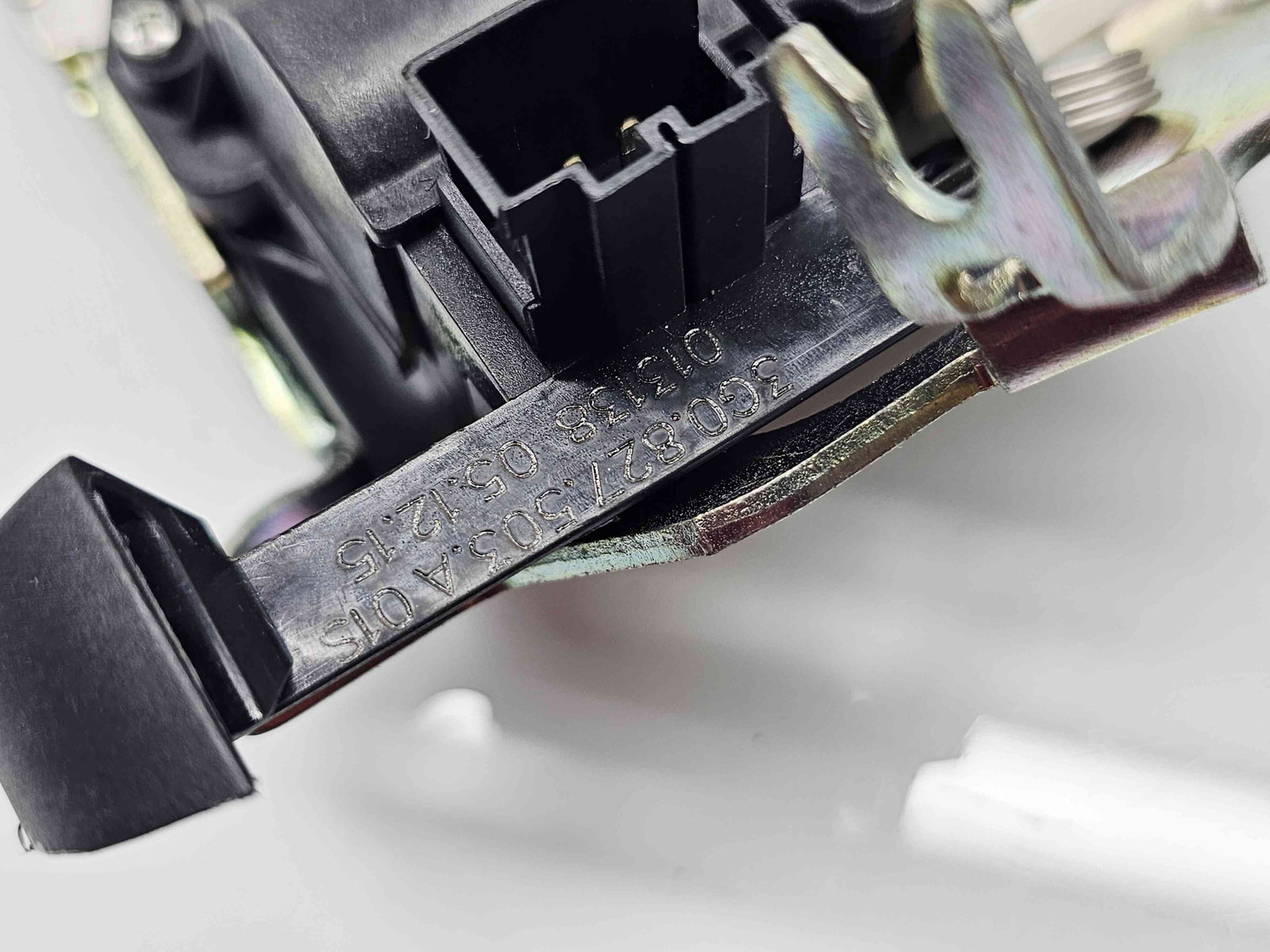 Broasca capota spate Audi A4 (8W2, B9) [Fabr 2015-2023] 3G0827503A - imagine 3