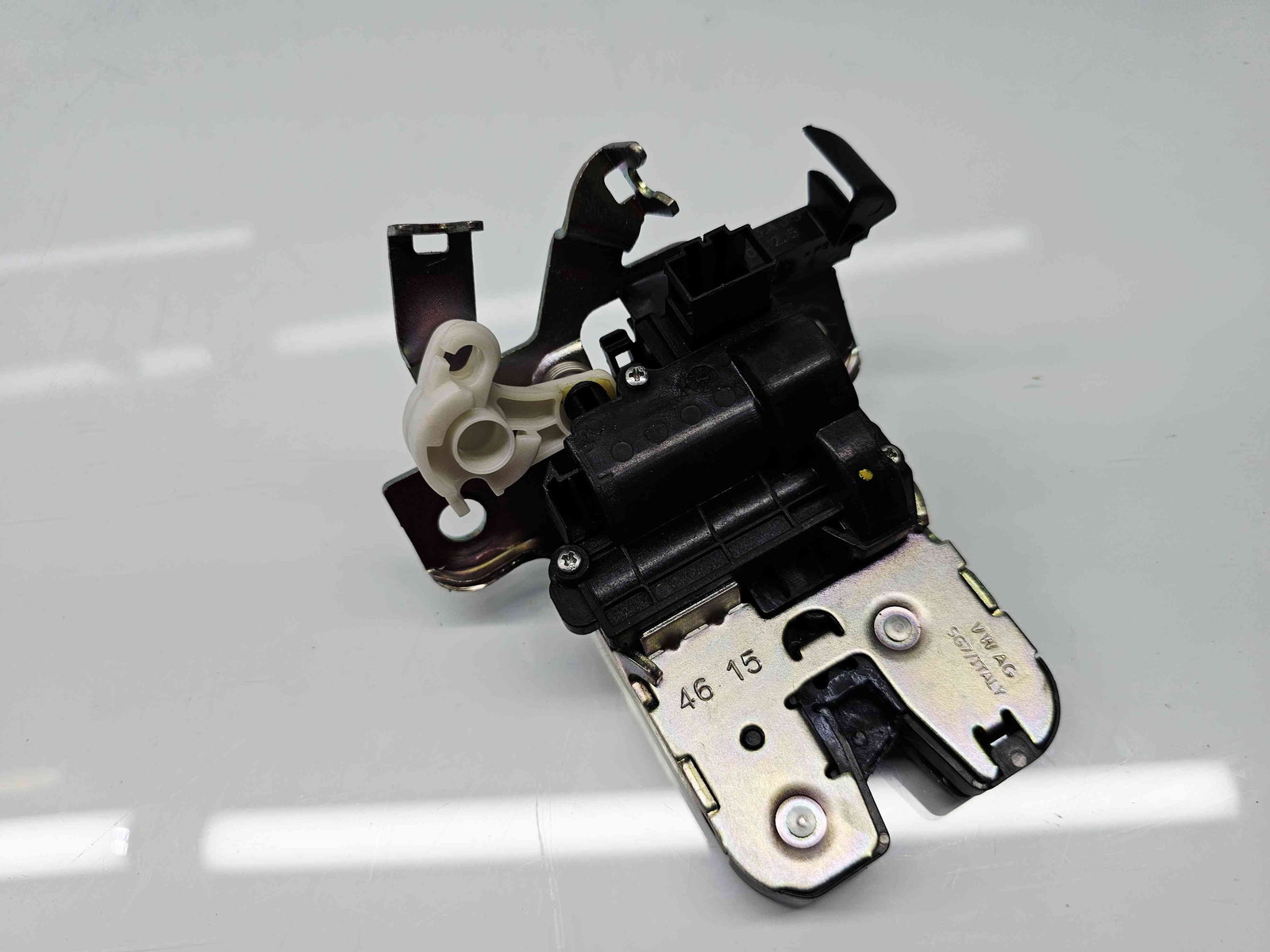 Broasca capota spate Audi A4 (8W2, B9) [Fabr 2015-2023] 3G0827503A - imagine 6