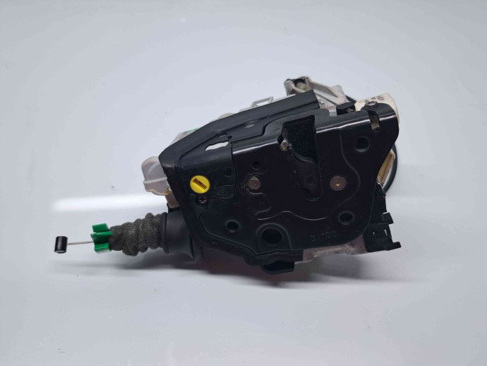 Broasca usa stanga spate Audi Q3 (8UB) [Fabr 2011-2018] 4G0839015
