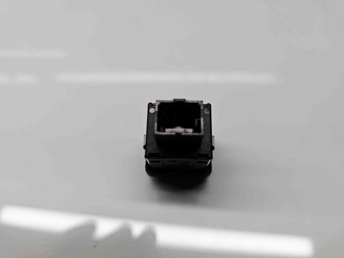  Buton avarii Audi A4 (8W2, B9) [Fabr 2015-2023] 8W0941509A