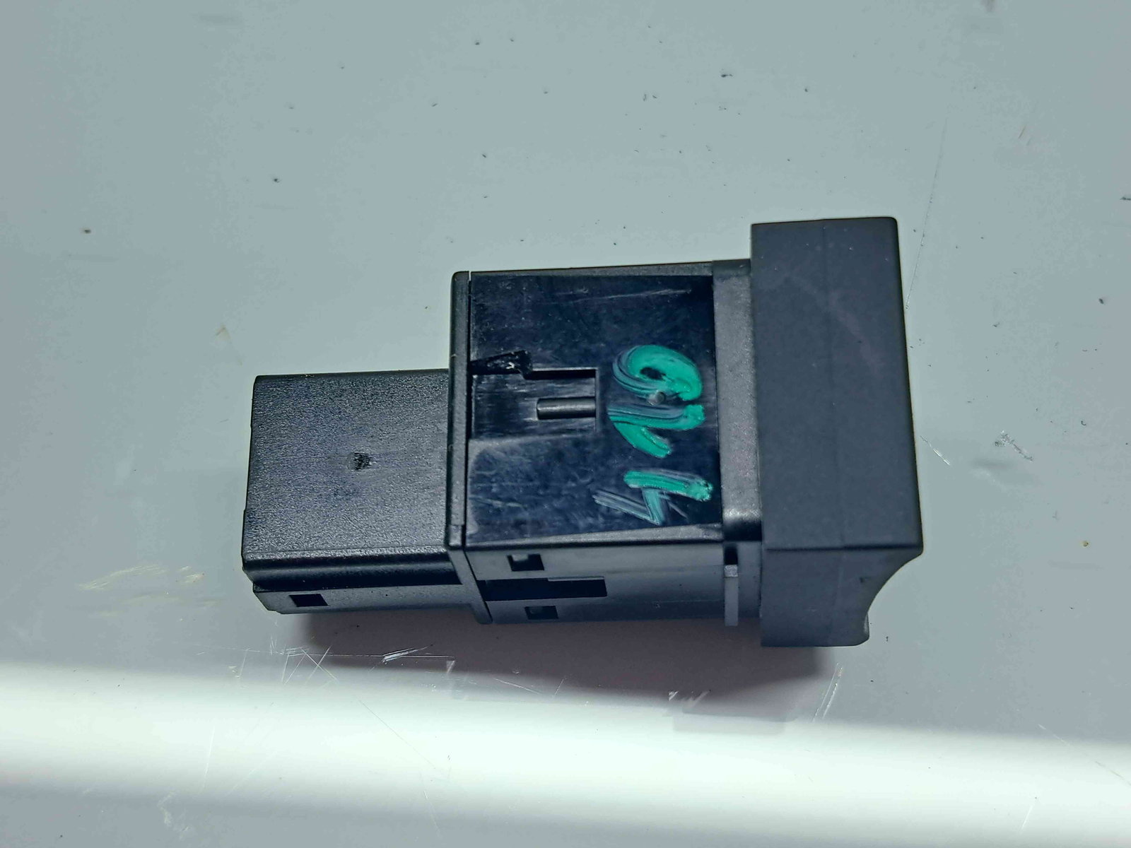 Buton ESP Audi Q3 (8UB) [Fabr 2011-2018] 8U0927134 - imagine 3