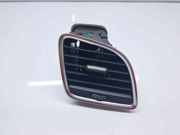  Grila aerisire dreapta Audi Q3 (8UB) [Fabr 2011-2018] 8U2820902B