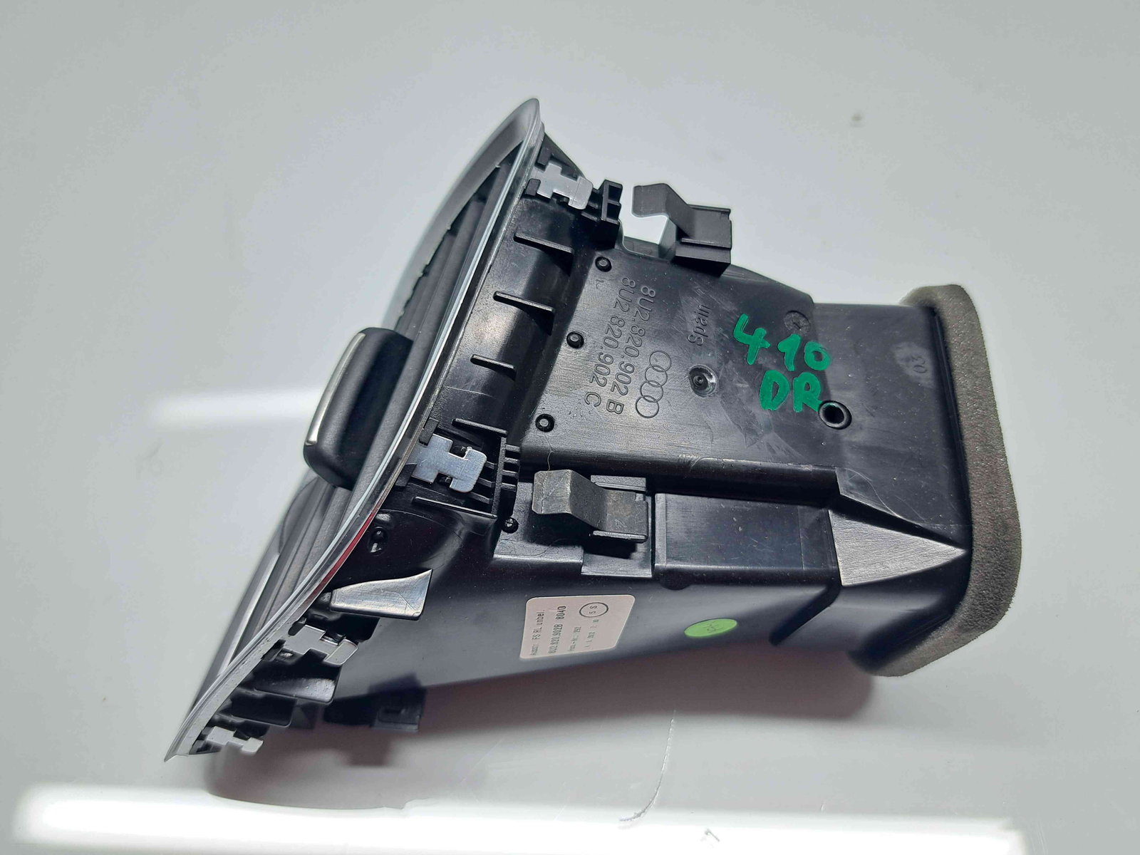 Grila aerisire dreapta Audi Q3 (8UB) [Fabr 2011-2018] 8U2820902B - imagine 2