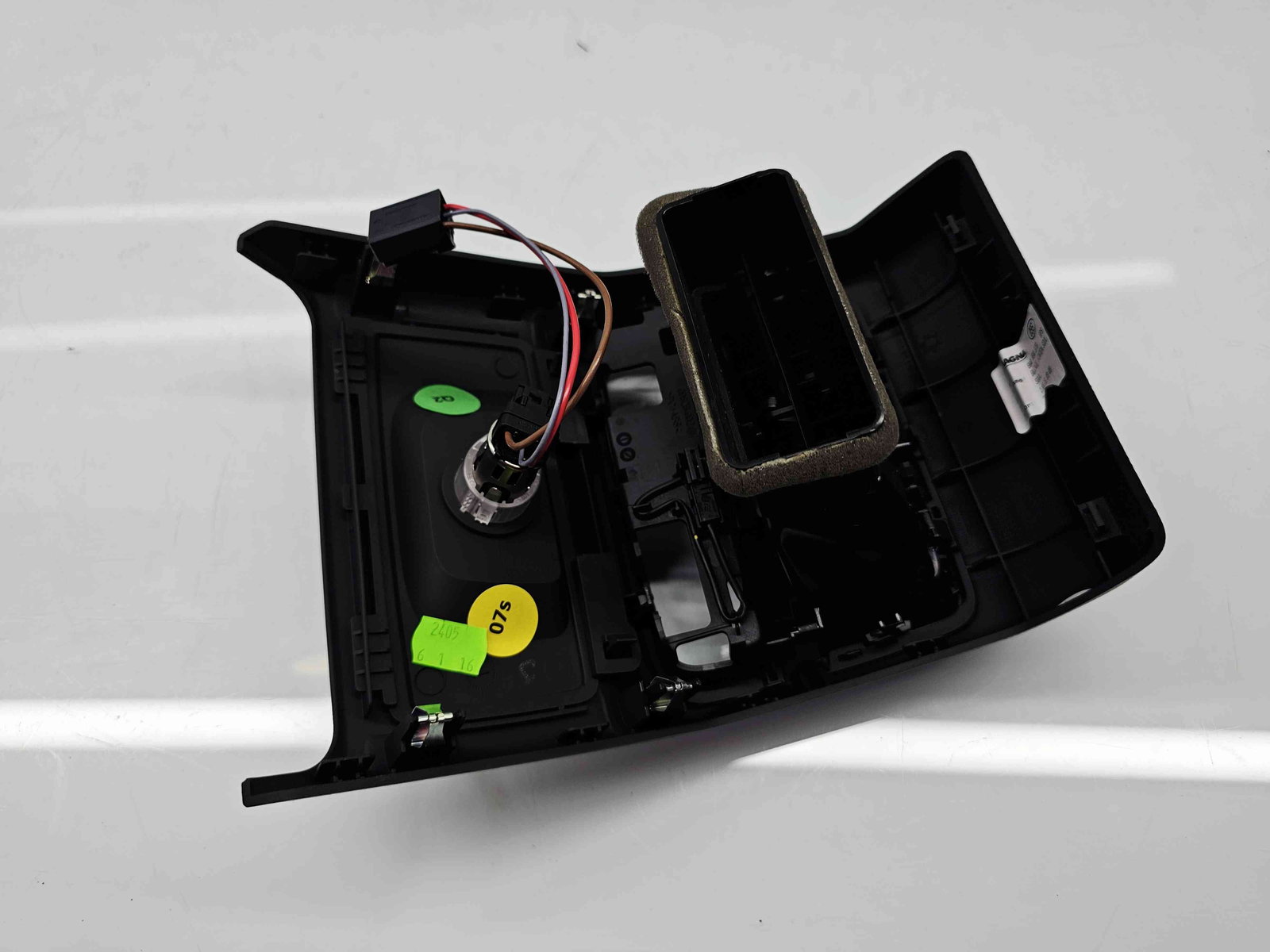 Grila aerisire spate Audi A4 (8W2, B9) [Fabr 2015-2023] 8W0864376 - imagine 4