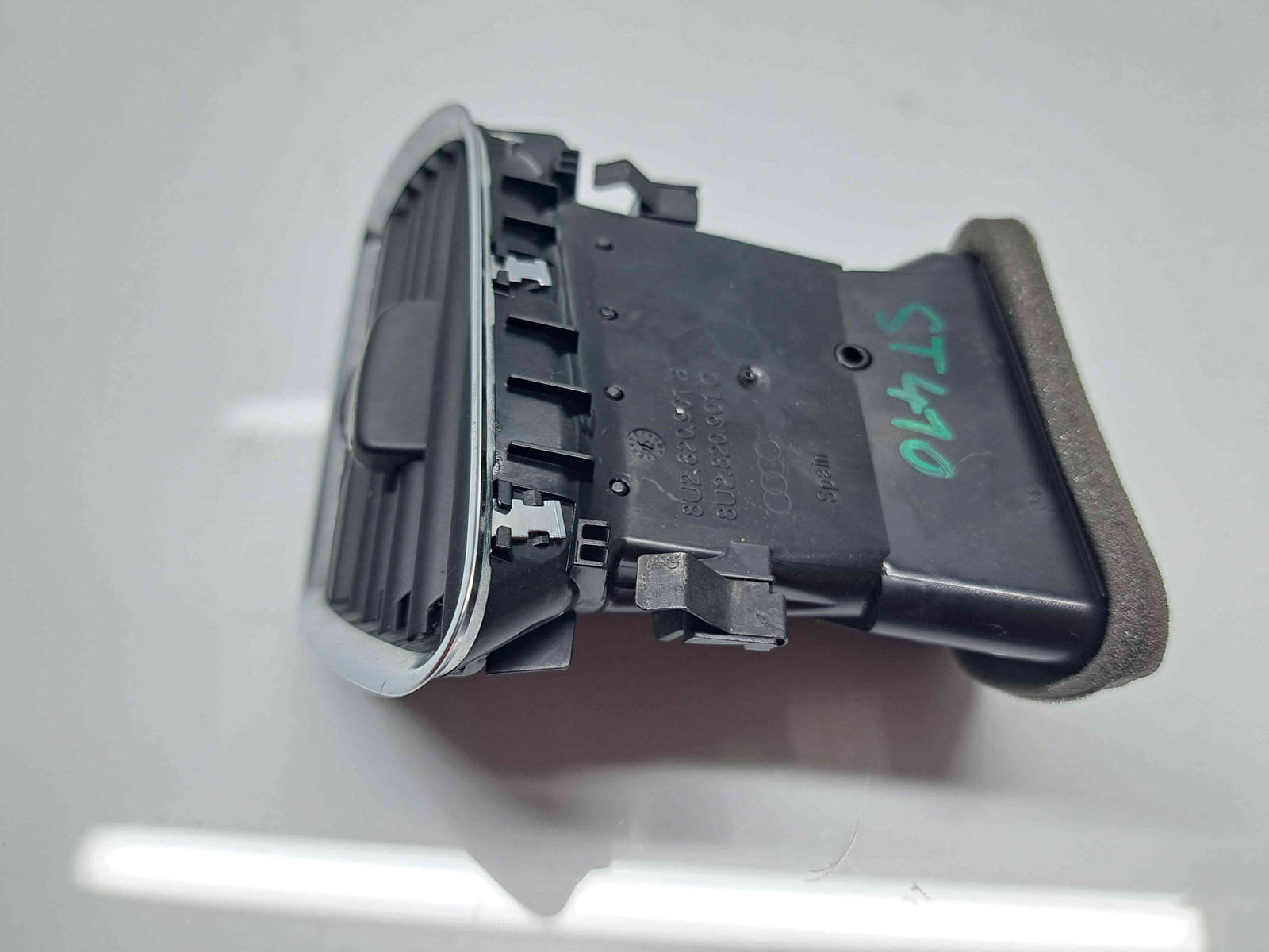 Grila aerisire stanga Audi Q3 (8UB) [Fabr 2011-2018] 8U2820901B - imagine 2