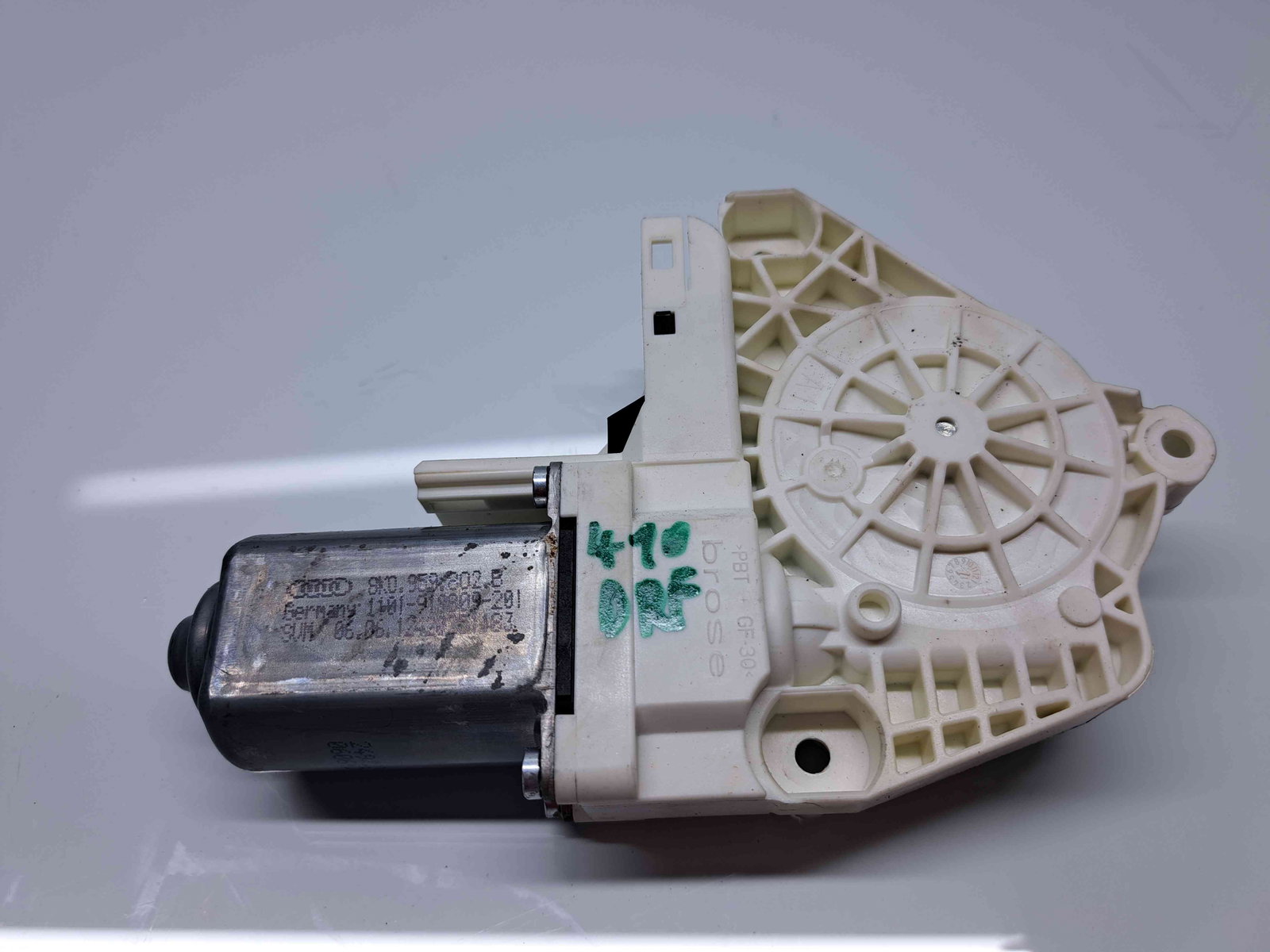 Motoras geam dreapta fata Audi Q3 (8UB) [Fabr 2011-2018] 8K0959802B - imagine 1